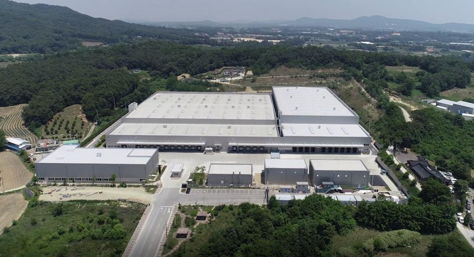 KKR Real Estate Select Trust makes first international acquisition