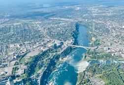 Niagara Falls, border between US and Canada, Unsplash