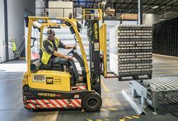 Warehouse credit Pexels
