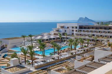 Fairmont-La-Hacienda-Hotel-Pool_Credit Cheyne Capital