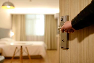 Hotel room credit Pexels