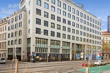 P01Aspernbruckengasse2_source- Carl Anders Nilsson