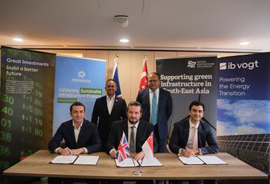 Signing ceremony - Pentagreen_BII_ib vogt