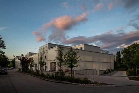 Munich Len_Credit Nuveen