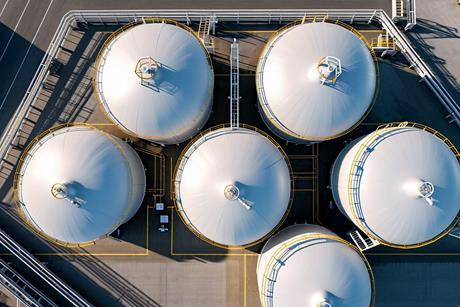 Bulk liquid and gas storage