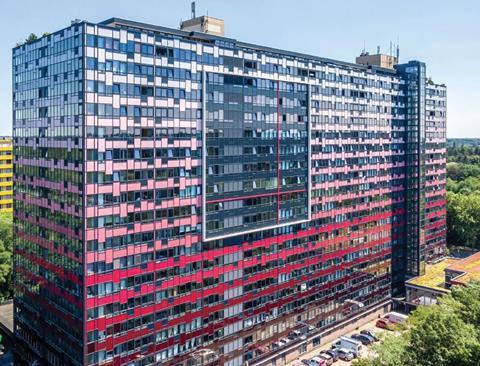 de toren apartment complex in zeist