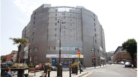 The Curve, Whitechapel