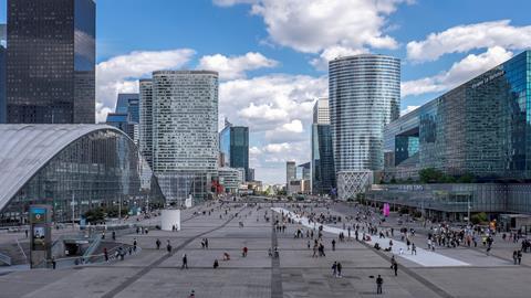 la defense