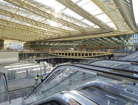 the new canopy over the entrance to forum des halles
