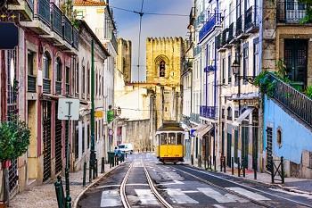 lisbon street and tram350
