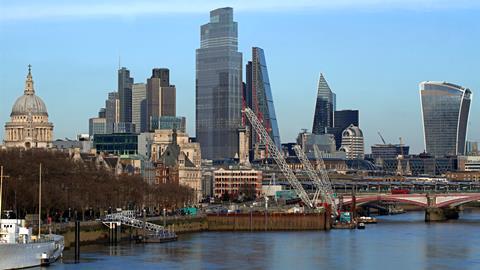 22 Bishopsgate (centre, photo credit: Edmund Sumner)