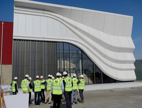 mock up of the undulating facade of mall of the netherlands