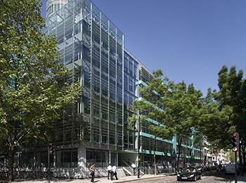 13 17 fitzroy street w1 350