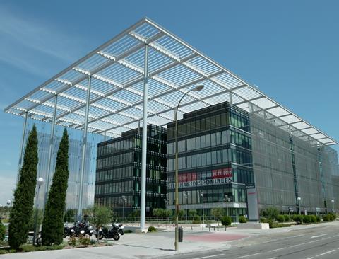 edificio prtico madrid 03