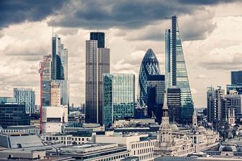 city of london clouds350