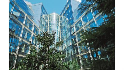 Adenauer 7, URW''s HQ in Paris