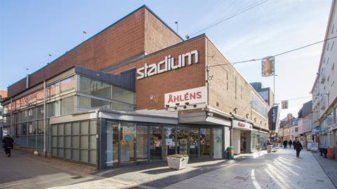 Savills IM has acquired a 7,800 m2 shopping centre on Helsingborg''s main retail street.