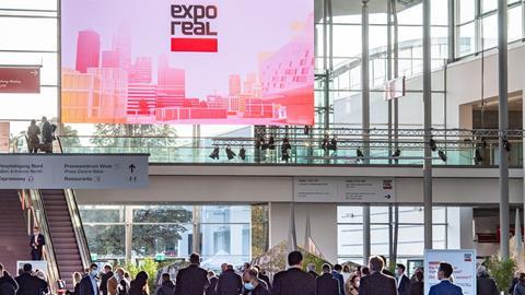 Investors meet at Expo to talk deals